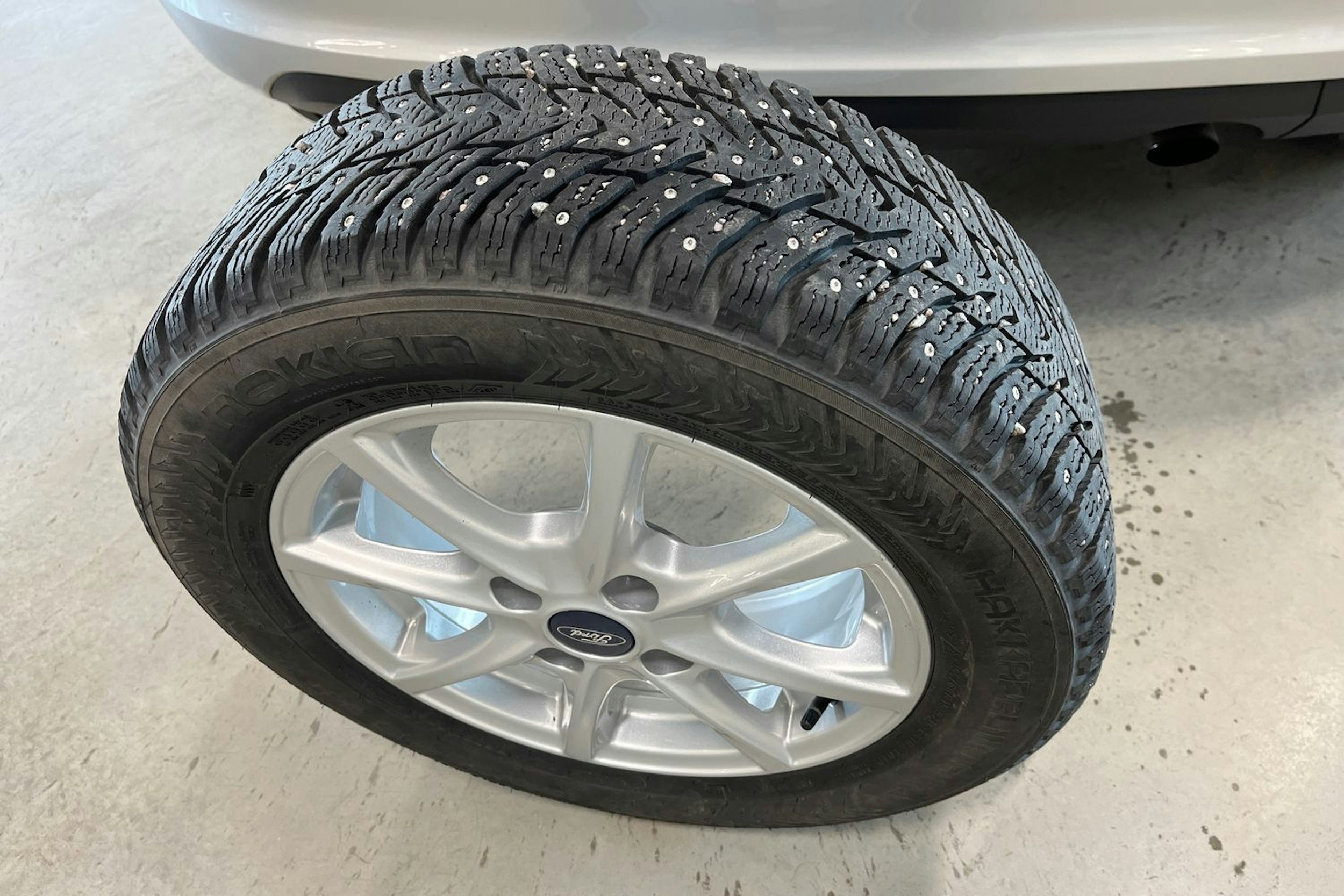 harmaa Ford Fiesta 2018 kuva 24.