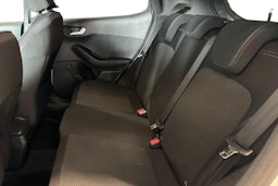 valkoinen Ford Fiesta 2018 kuva 10.