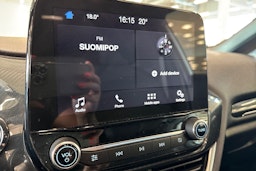 valkoinen Ford Fiesta 2018 kuva 17.