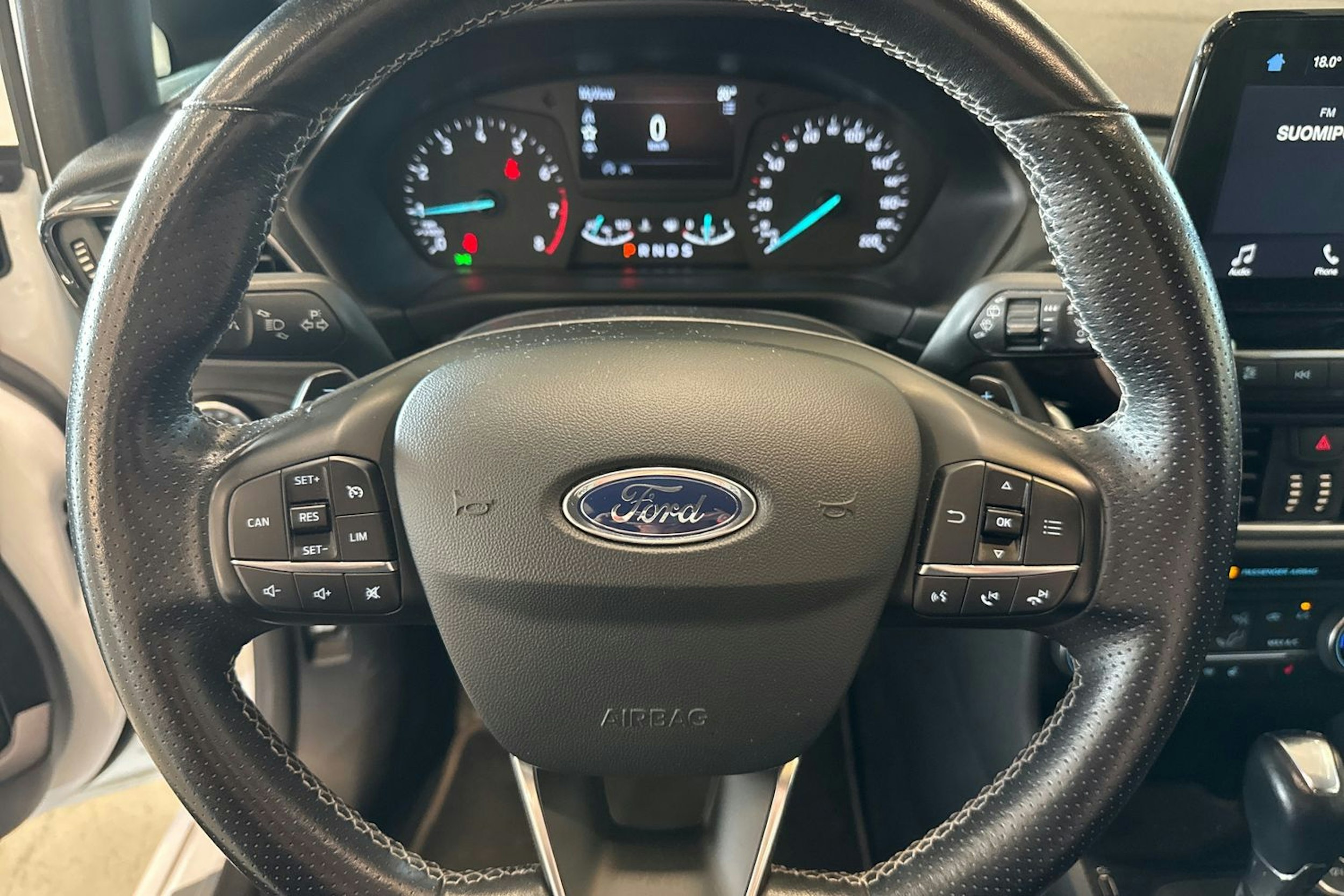 valkoinen Ford Fiesta 2018 kuva 20.