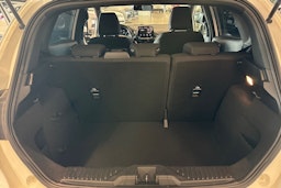 valkoinen Ford Fiesta 2018 kuva 22.