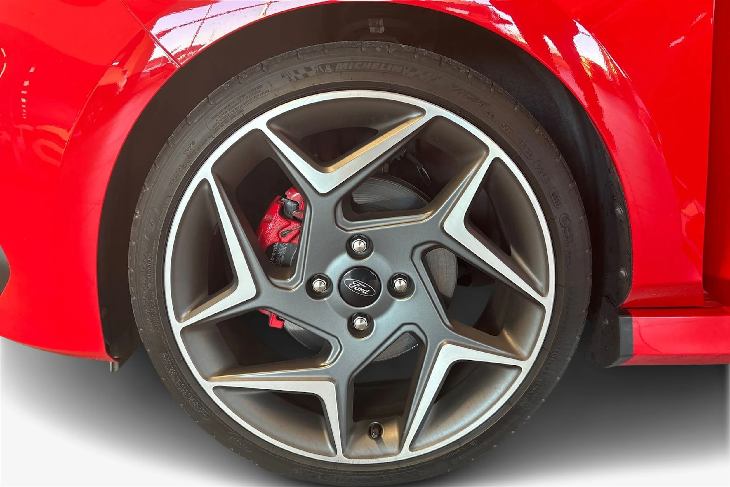 Punainen Ford FIESTA 2018 kuva 12.