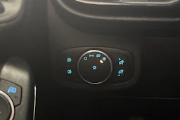 Punainen Ford FIESTA 2018 kuva 17.