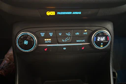 Punainen Ford FIESTA 2018 kuva 24.