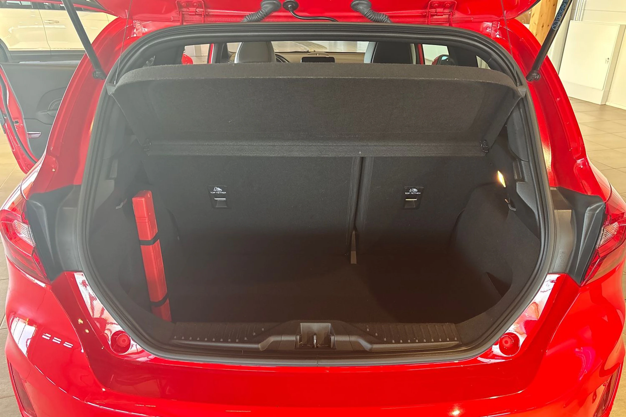 Punainen Ford FIESTA 2018 kuva 29.