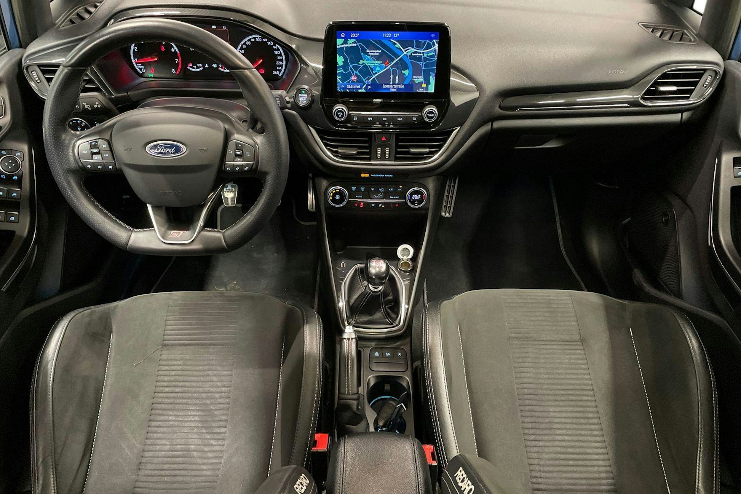 sininen Ford Fiesta 2019 kuva 9.