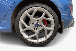 sininen Ford Fiesta 2019 kuva 11.