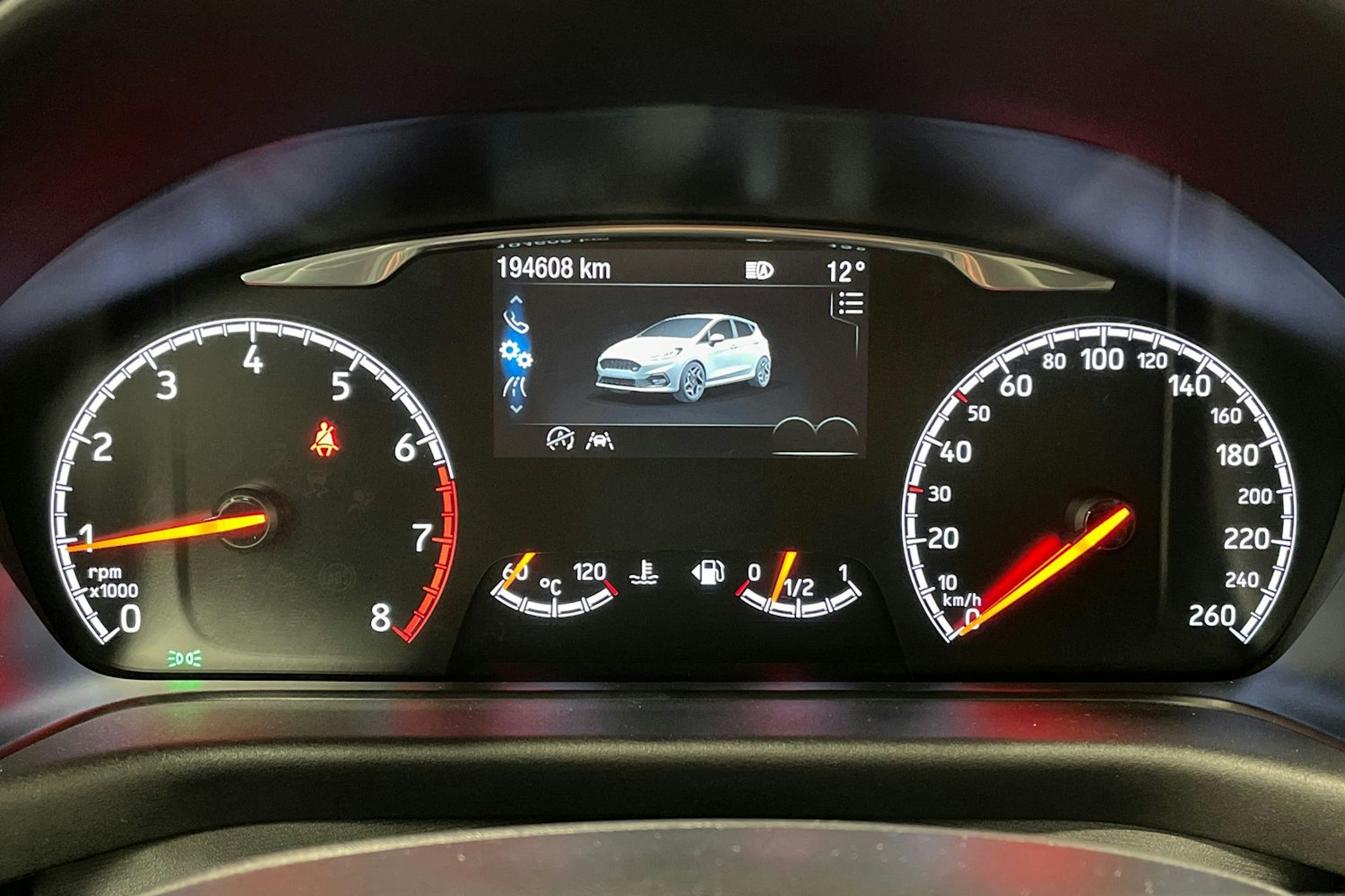 sininen Ford Fiesta 2019 kuva 16.