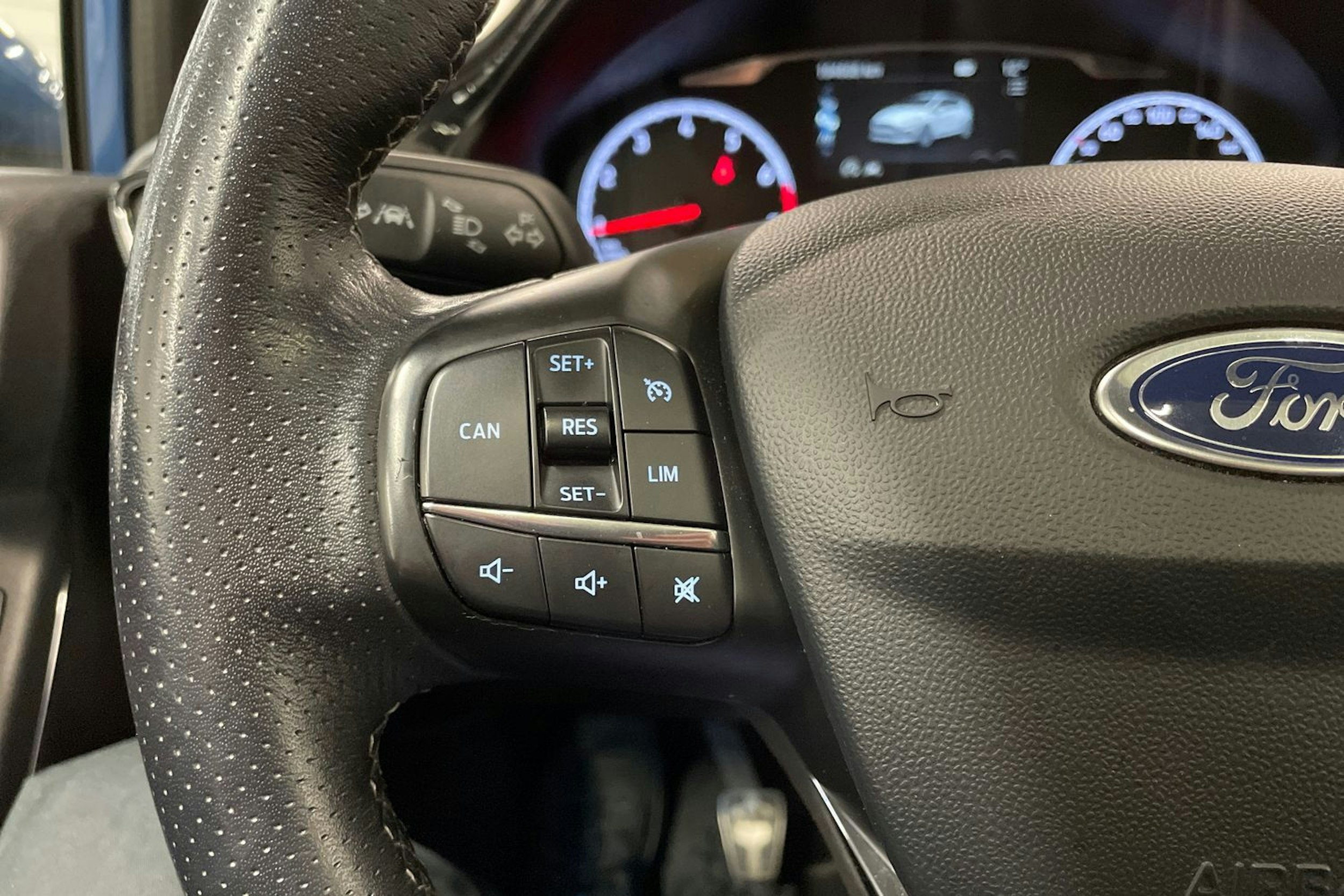 sininen Ford Fiesta 2019 kuva 25.