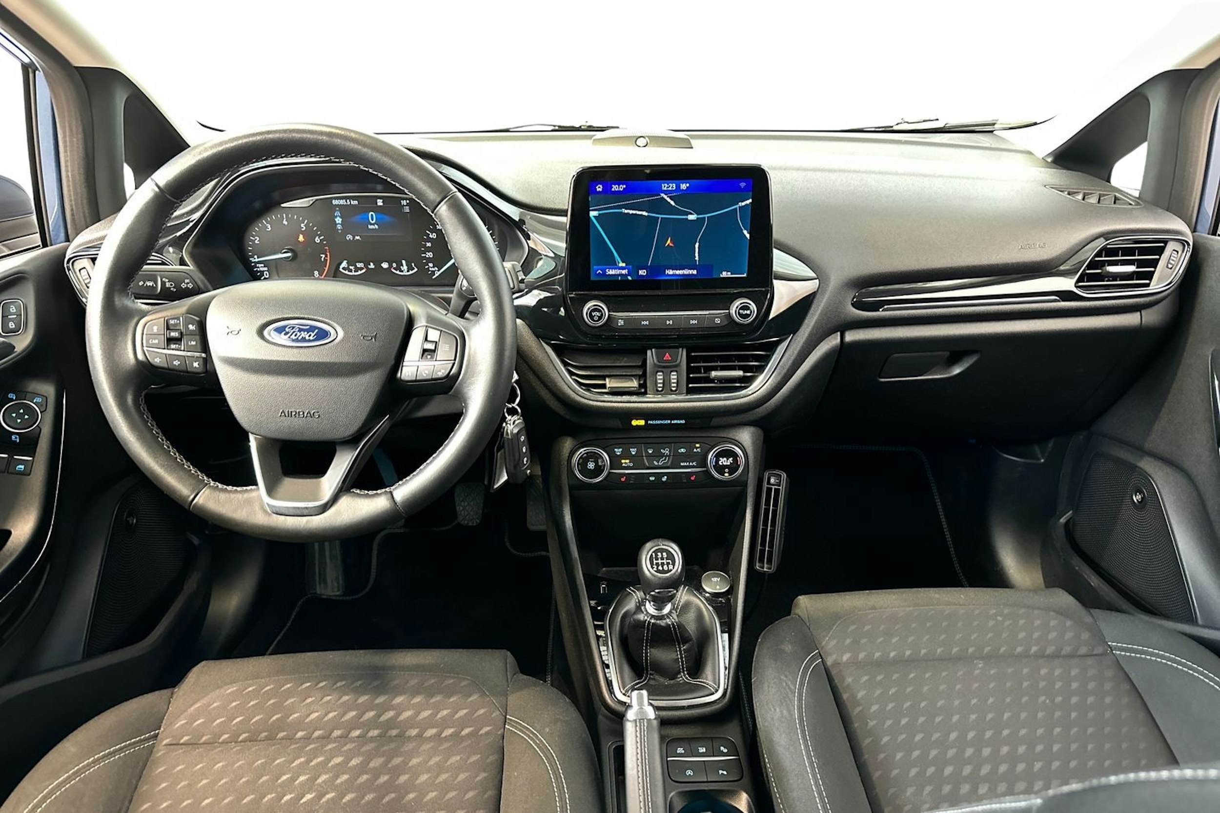 sininen Ford Fiesta 2019 kuva 10.