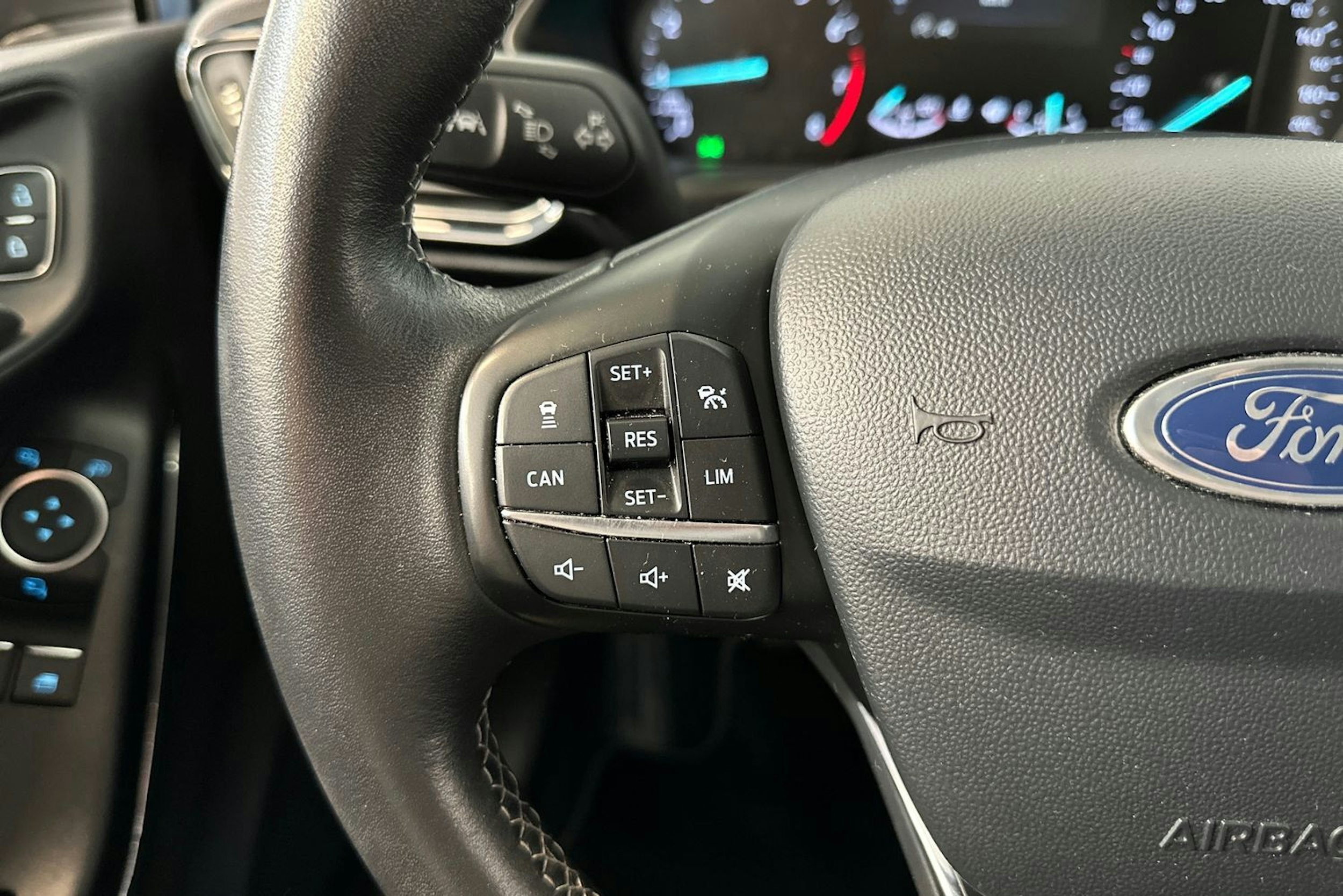 sininen Ford Fiesta 2019 kuva 20.