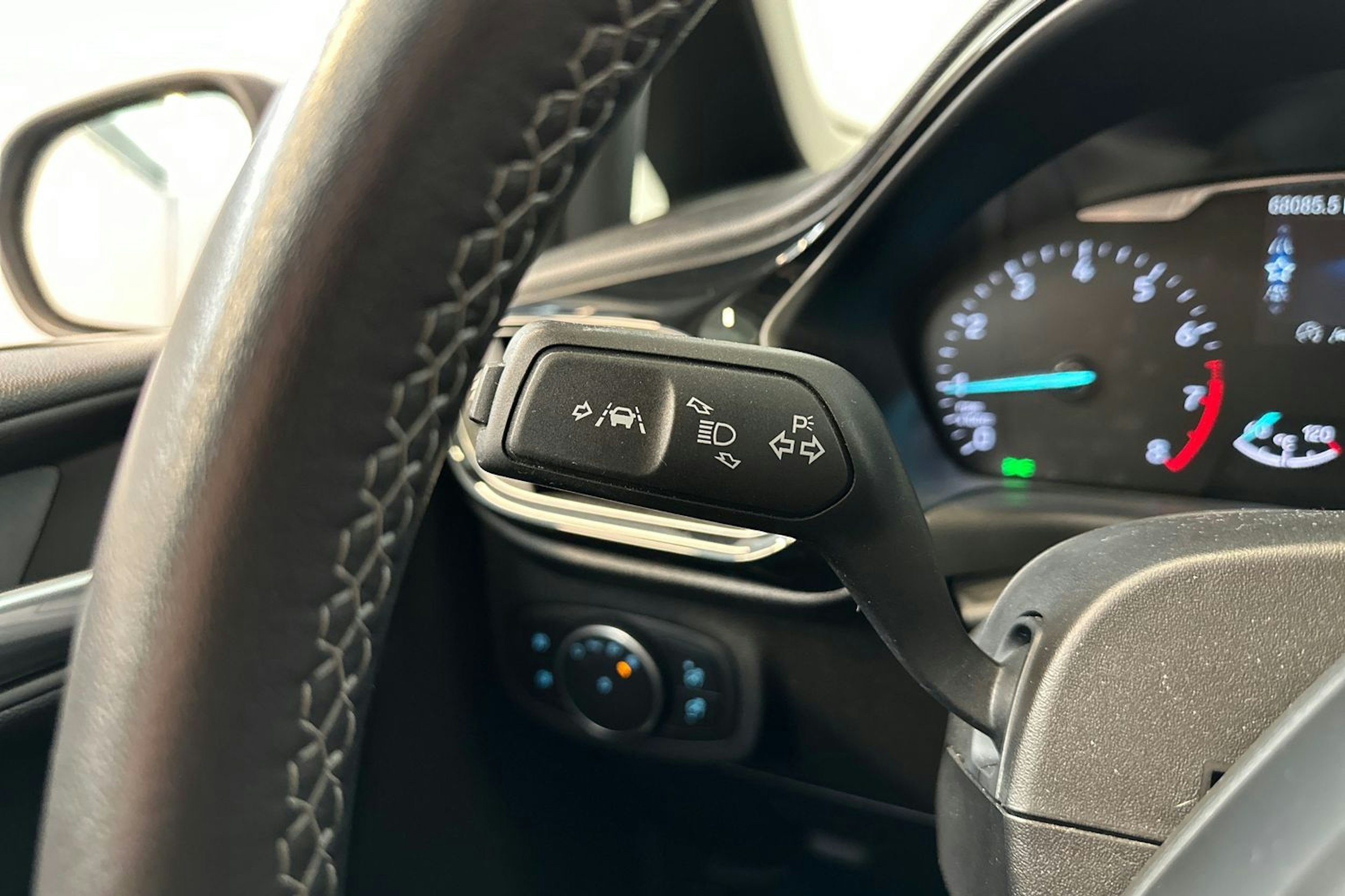 sininen Ford Fiesta 2019 kuva 22.