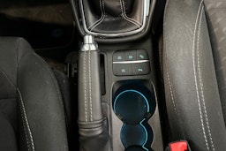 sininen Ford Fiesta 2019 kuva 27.