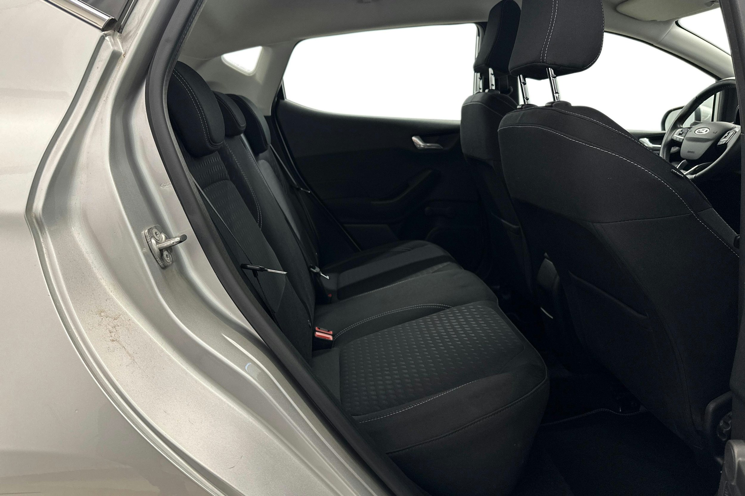 met. harmaa Ford Fiesta 2019 kuva 11.