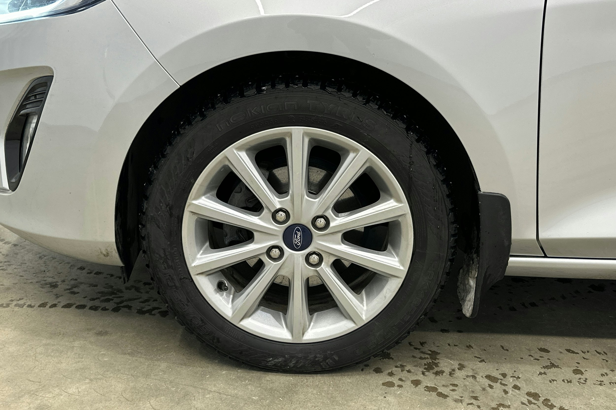 met. harmaa Ford Fiesta 2019 kuva 15.