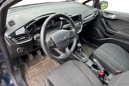 sininen Ford Fiesta 2019 kuva 3.