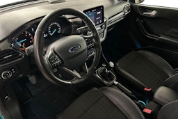 Sininen Ford Fiesta 2019 kuva 6.