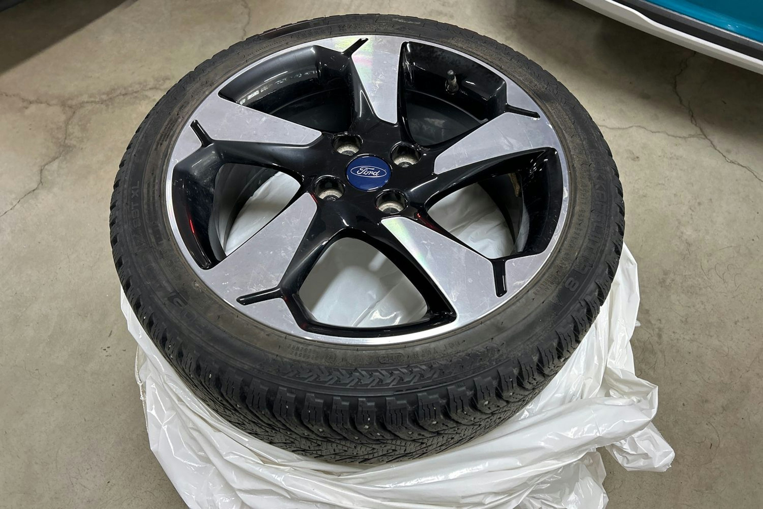 Sininen Ford Fiesta 2019 kuva 10.