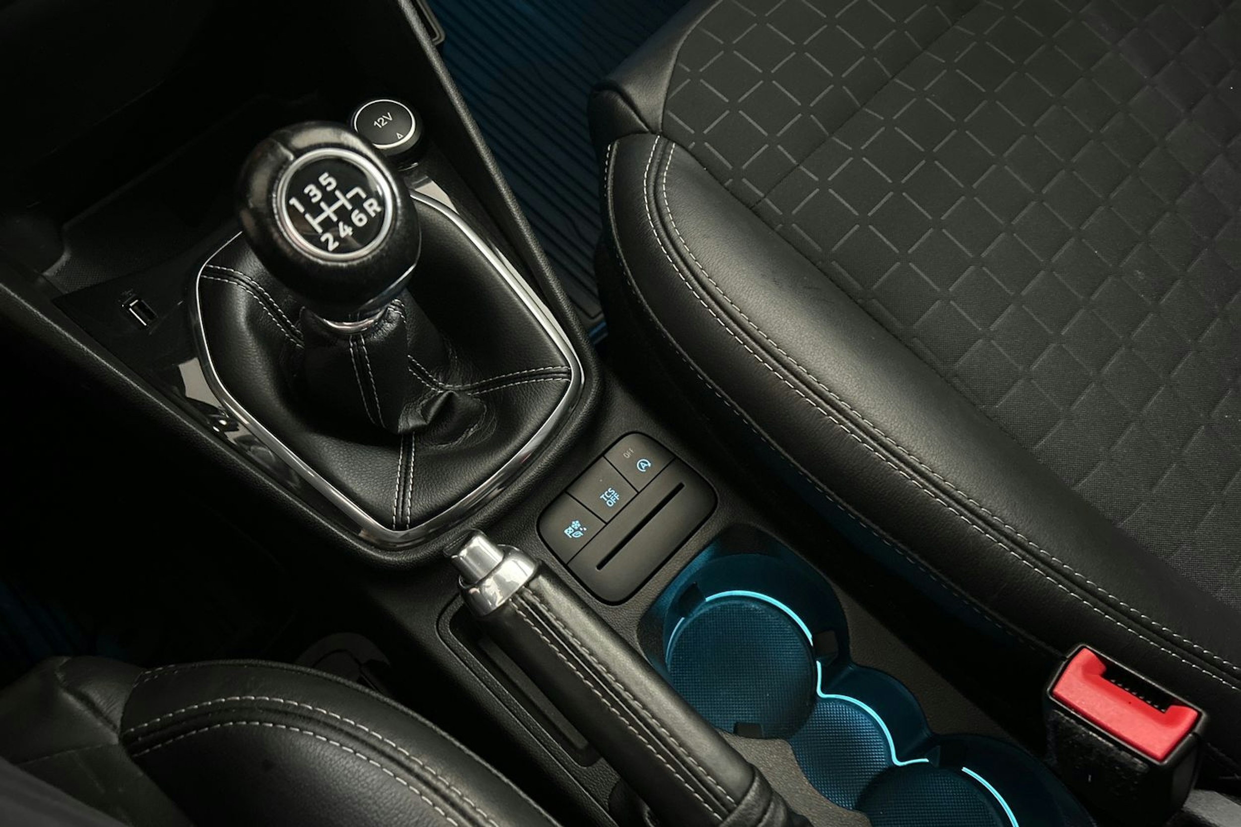 Sininen Ford Fiesta 2019 kuva 20.