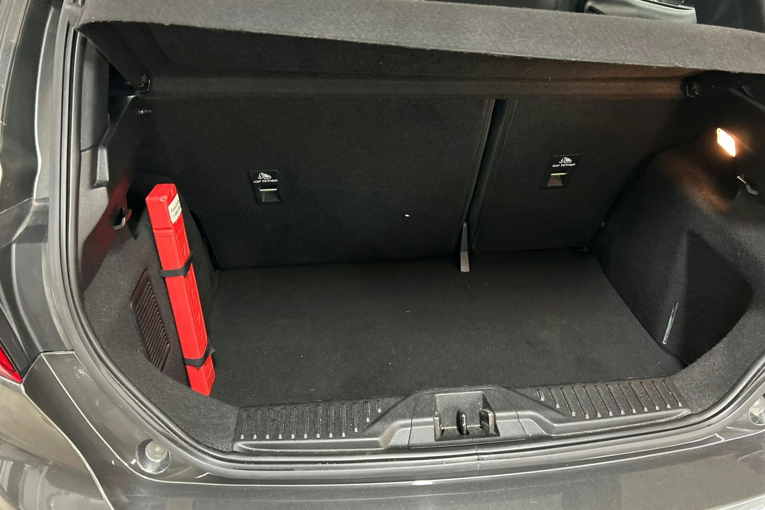 met. harmaa Ford Fiesta 2019 kuva 11.
