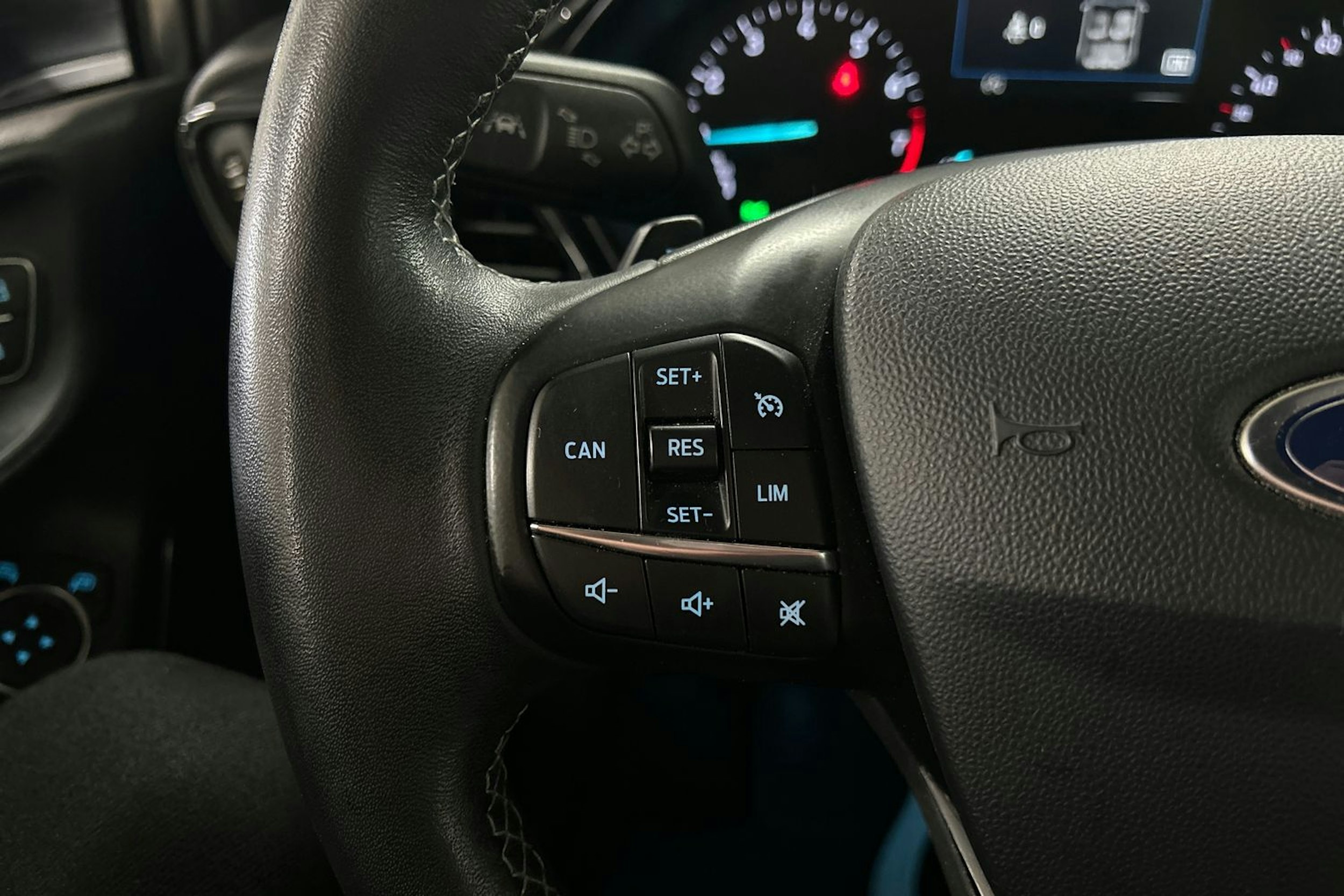 met. harmaa Ford Fiesta 2019 kuva 14.