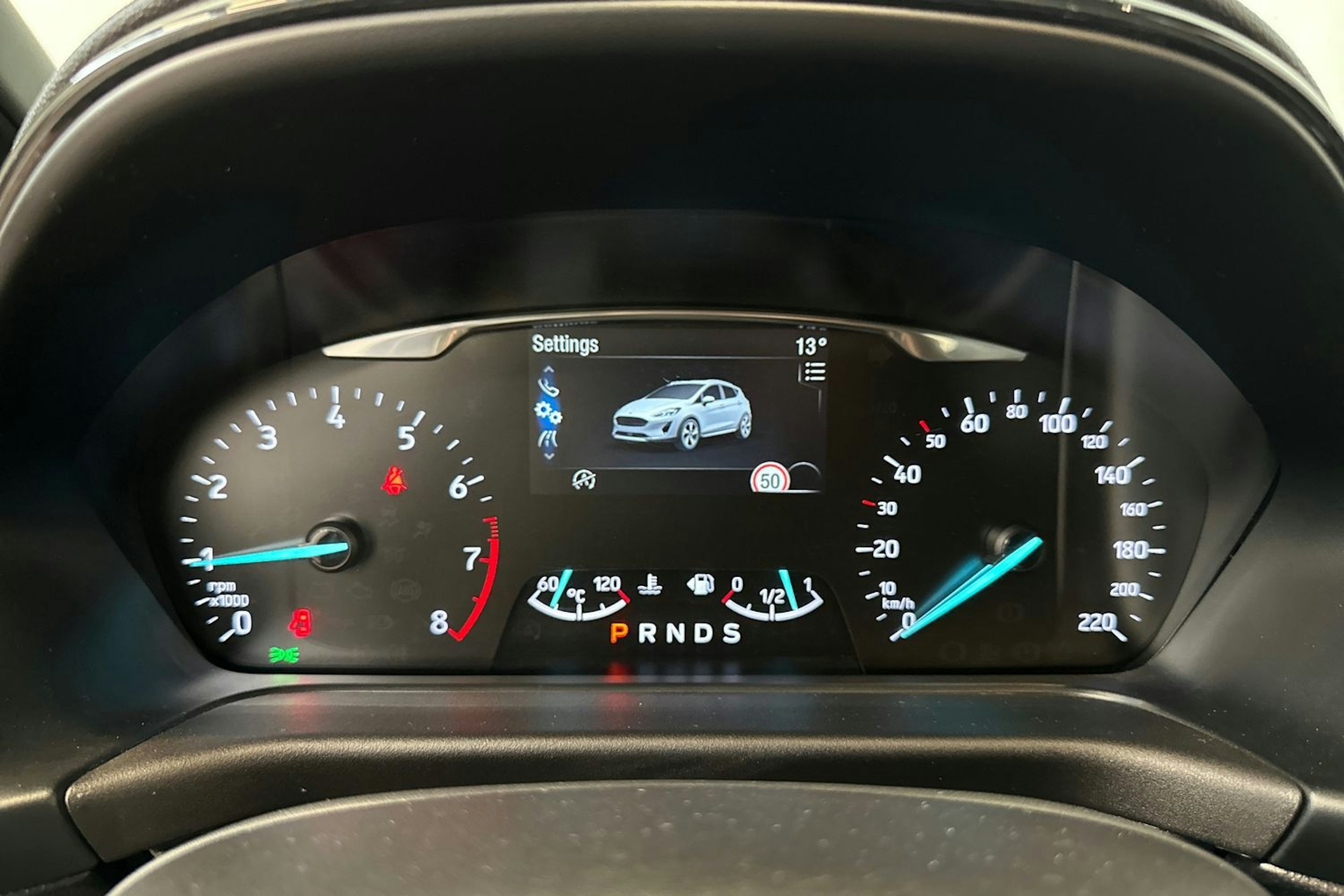 Harmaa Ford FIESTA 2019 kuva 20.