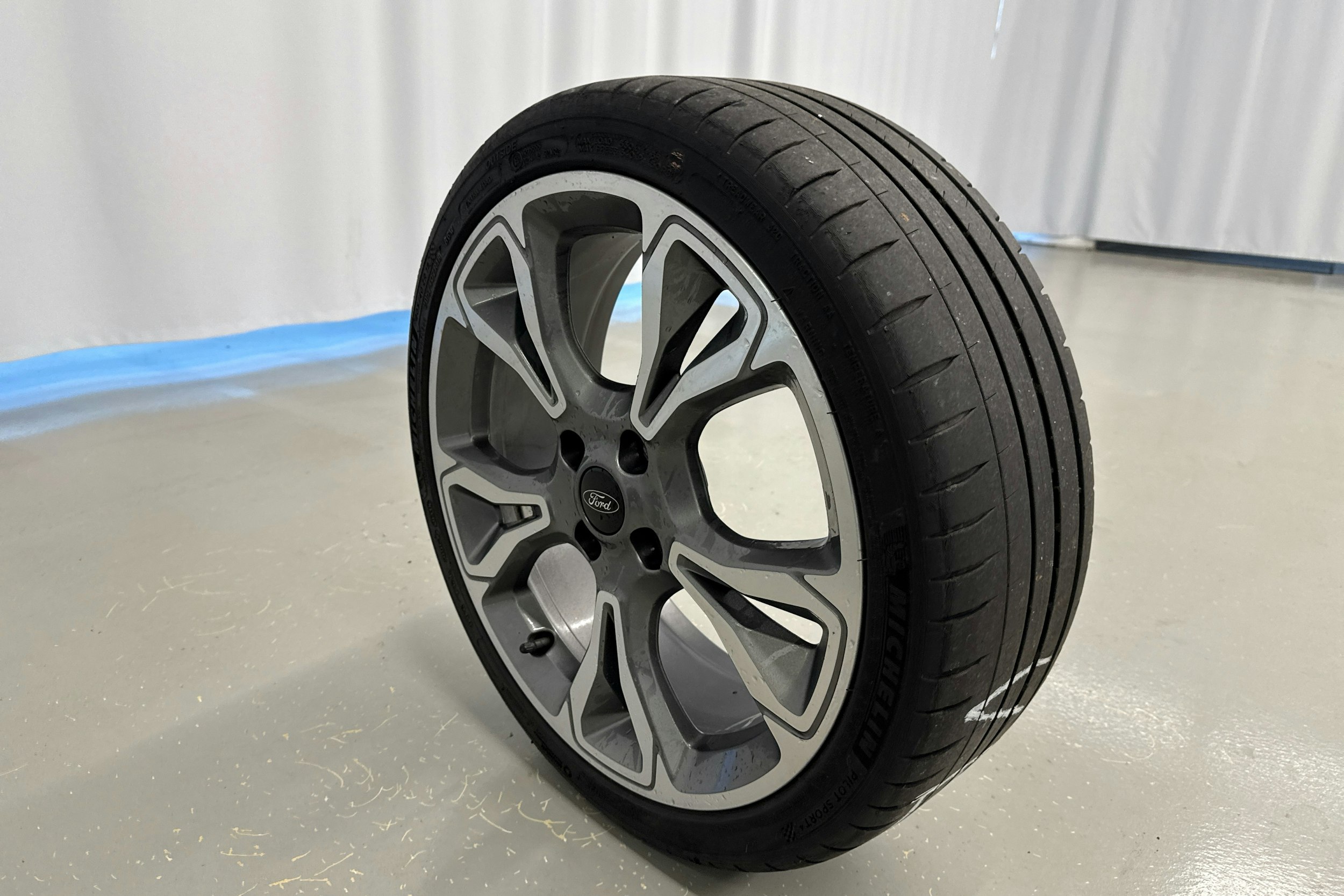 valkoinen Ford Fiesta 2019 kuva 26.