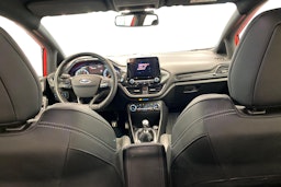 Punainen Ford FIESTA 2019 kuva 7.