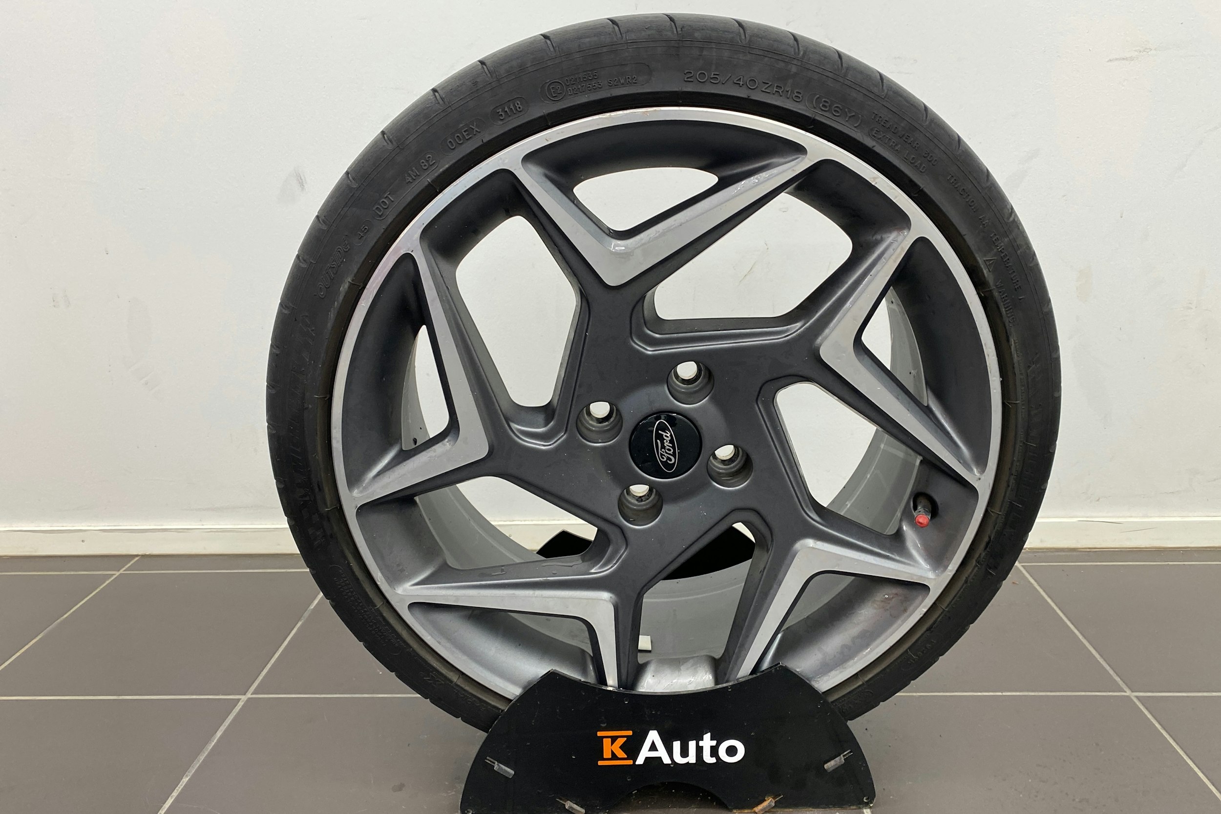 Punainen Ford FIESTA 2019 kuva 11.