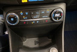 Punainen Ford FIESTA 2019 kuva 22.