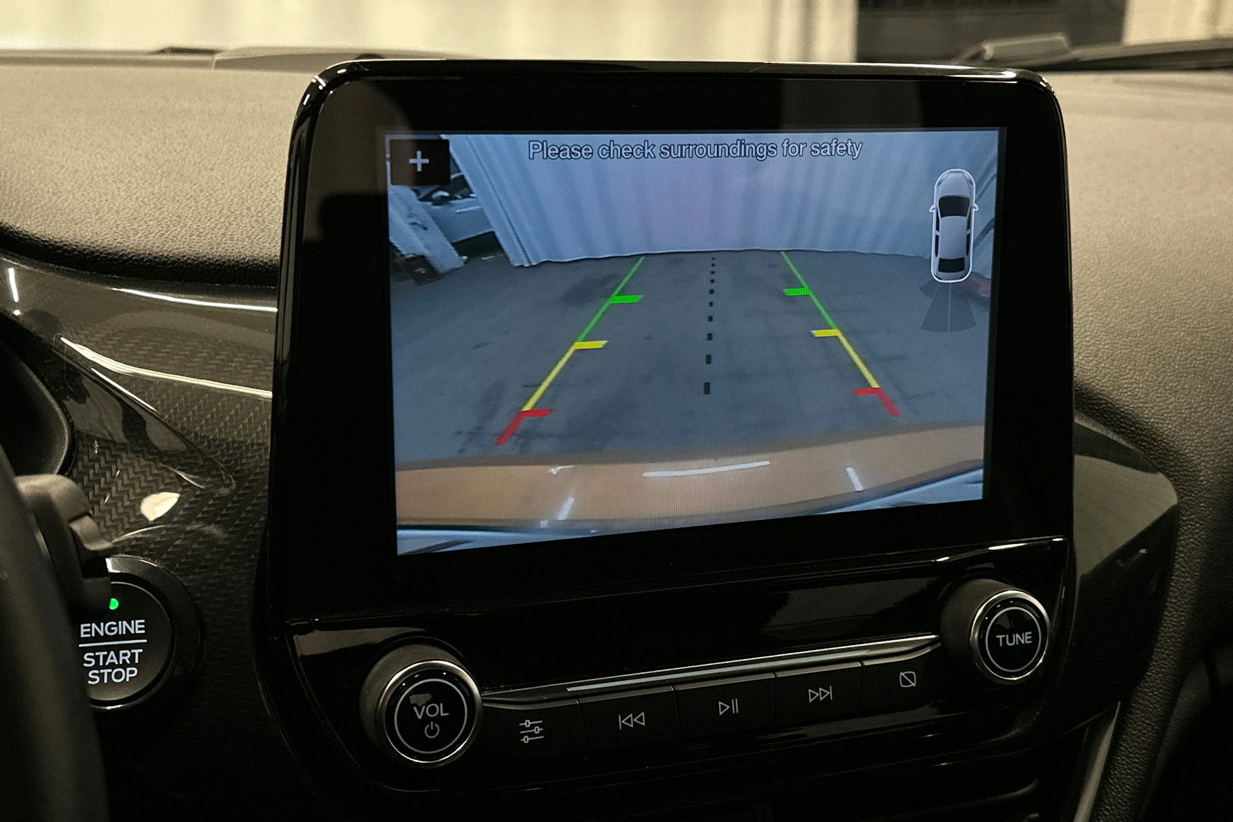 keltainen Ford Fiesta 2019 kuva 27.