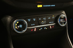 keltainen Ford Fiesta 2019 kuva 28.