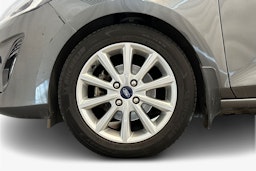 harmaa Ford Fiesta 2019 kuva 9.