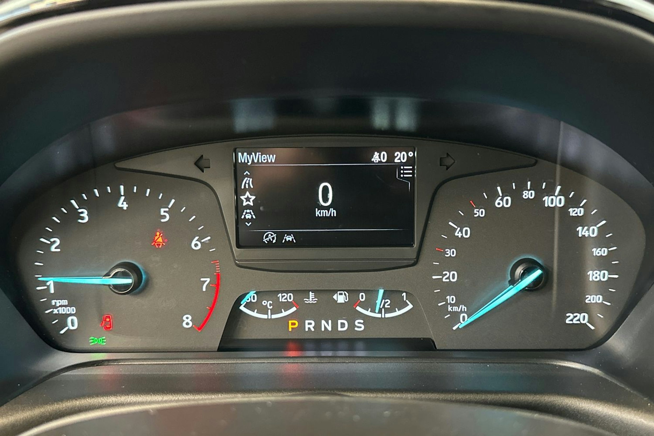 harmaa Ford Fiesta 2019 kuva 18.