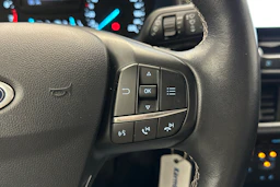 sininen metalliväri Ford Fiesta 2019 kuva 21.