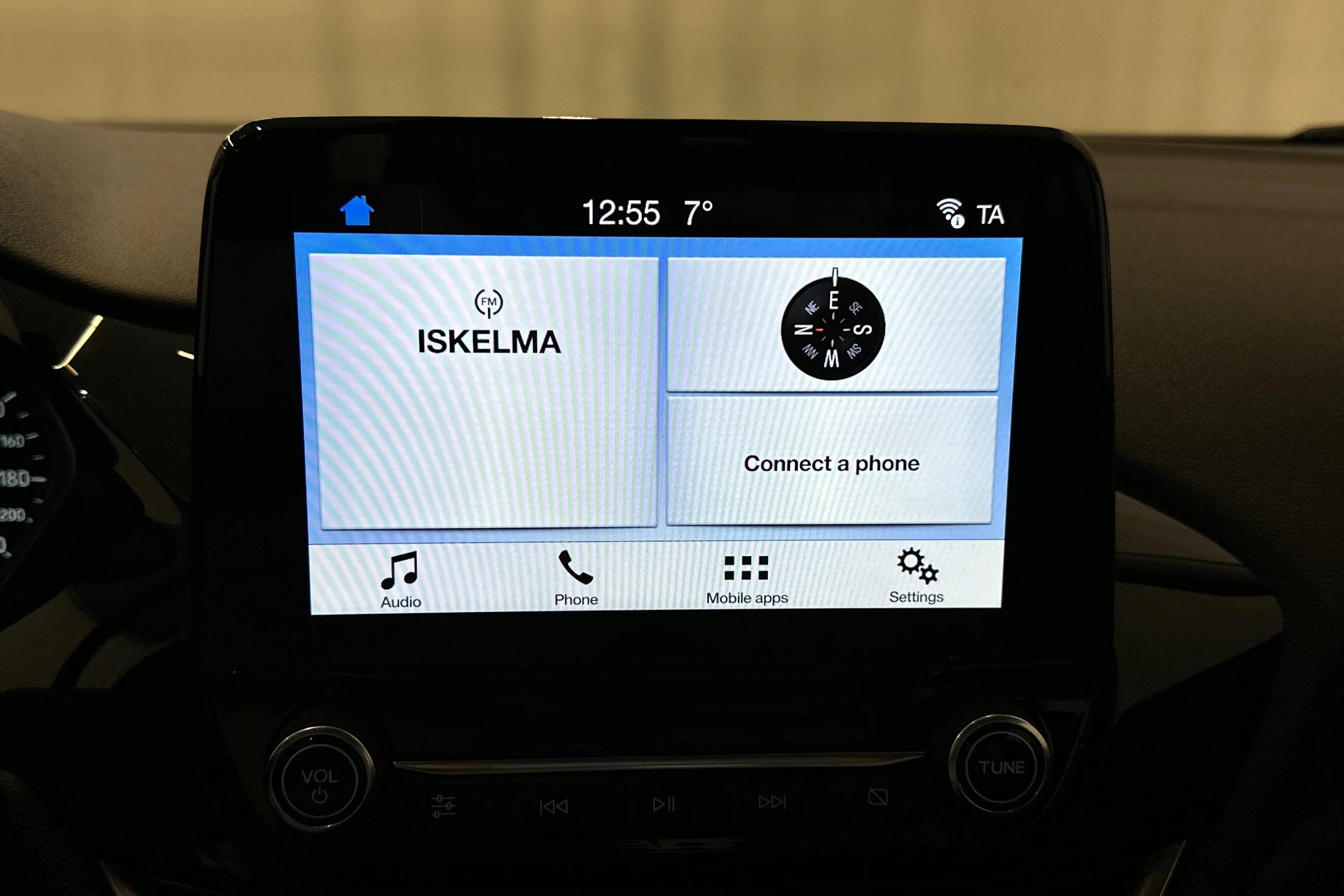 sininen metalliväri Ford Fiesta 2019 kuva 25.