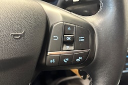 valkoinen Ford Fiesta 2019 kuva 17.