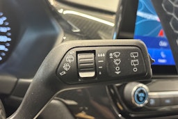 valkoinen Ford Fiesta 2019 kuva 19.