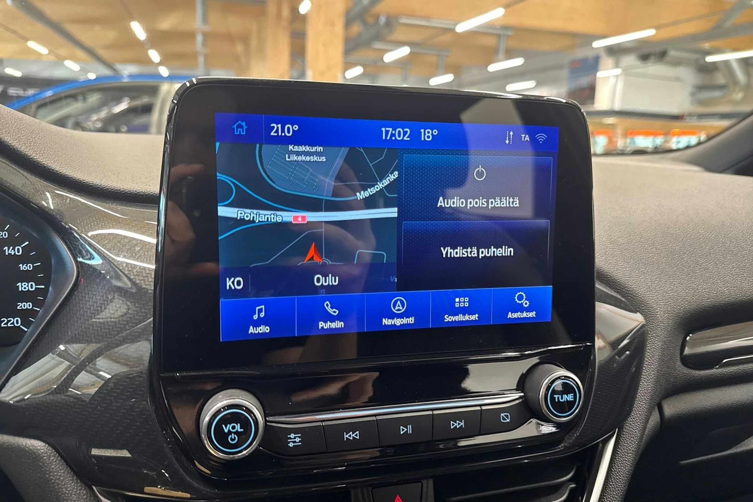valkoinen Ford Fiesta 2019 kuva 20.
