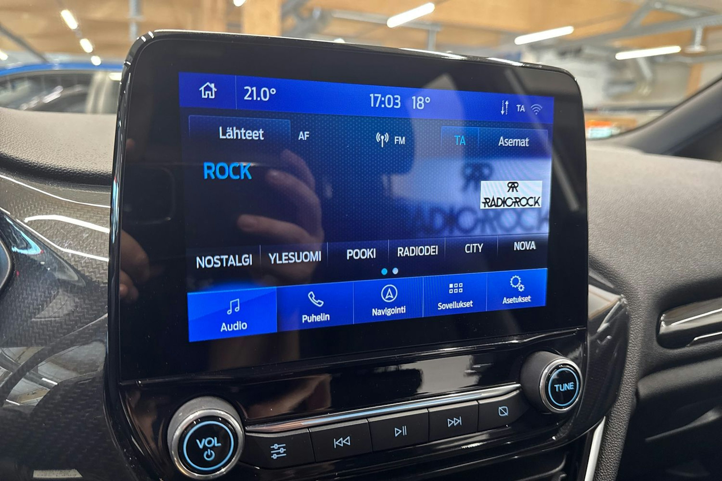 valkoinen Ford Fiesta 2019 kuva 22.
