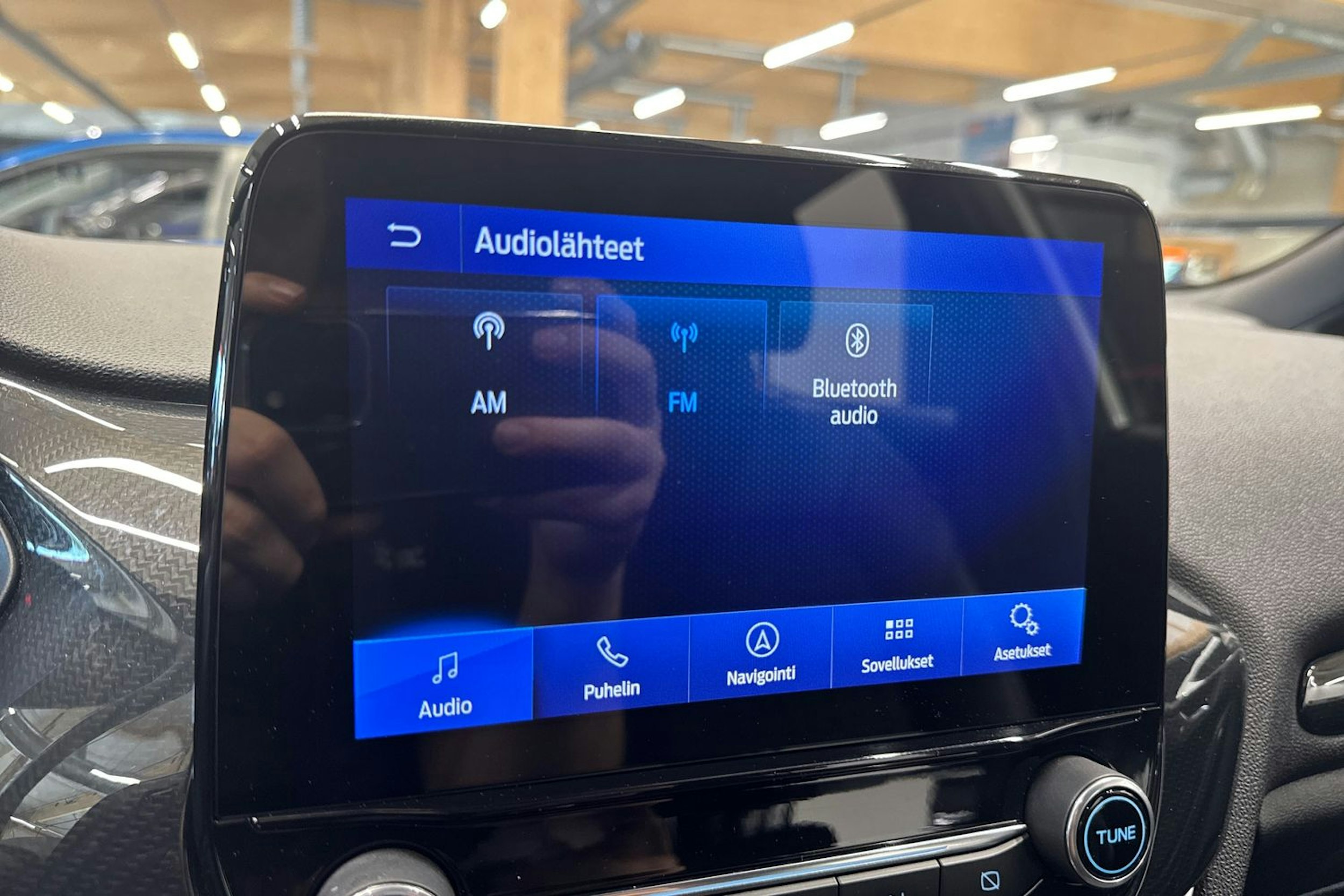 valkoinen Ford Fiesta 2019 kuva 23.