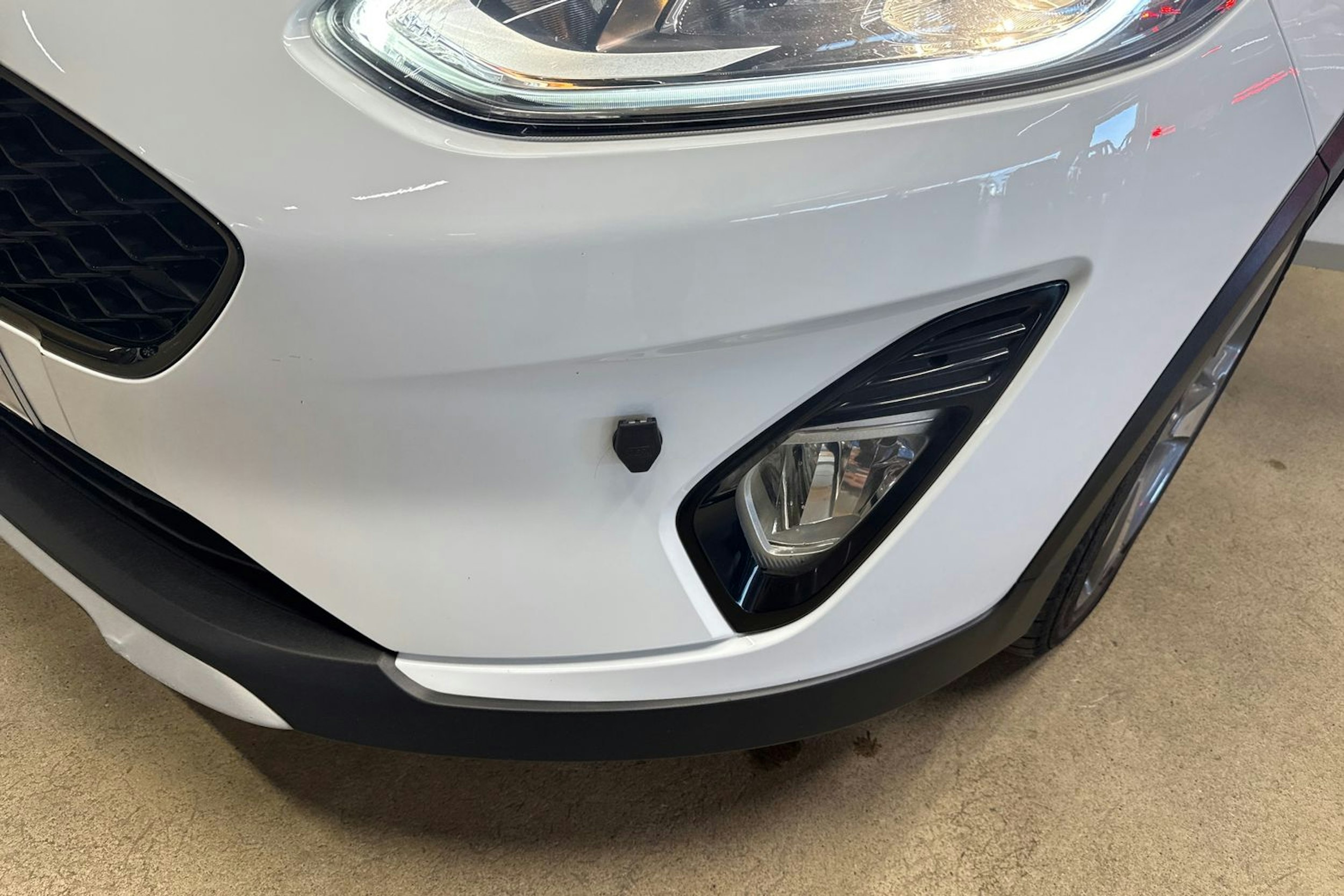 valkoinen Ford Fiesta 2019 kuva 26.
