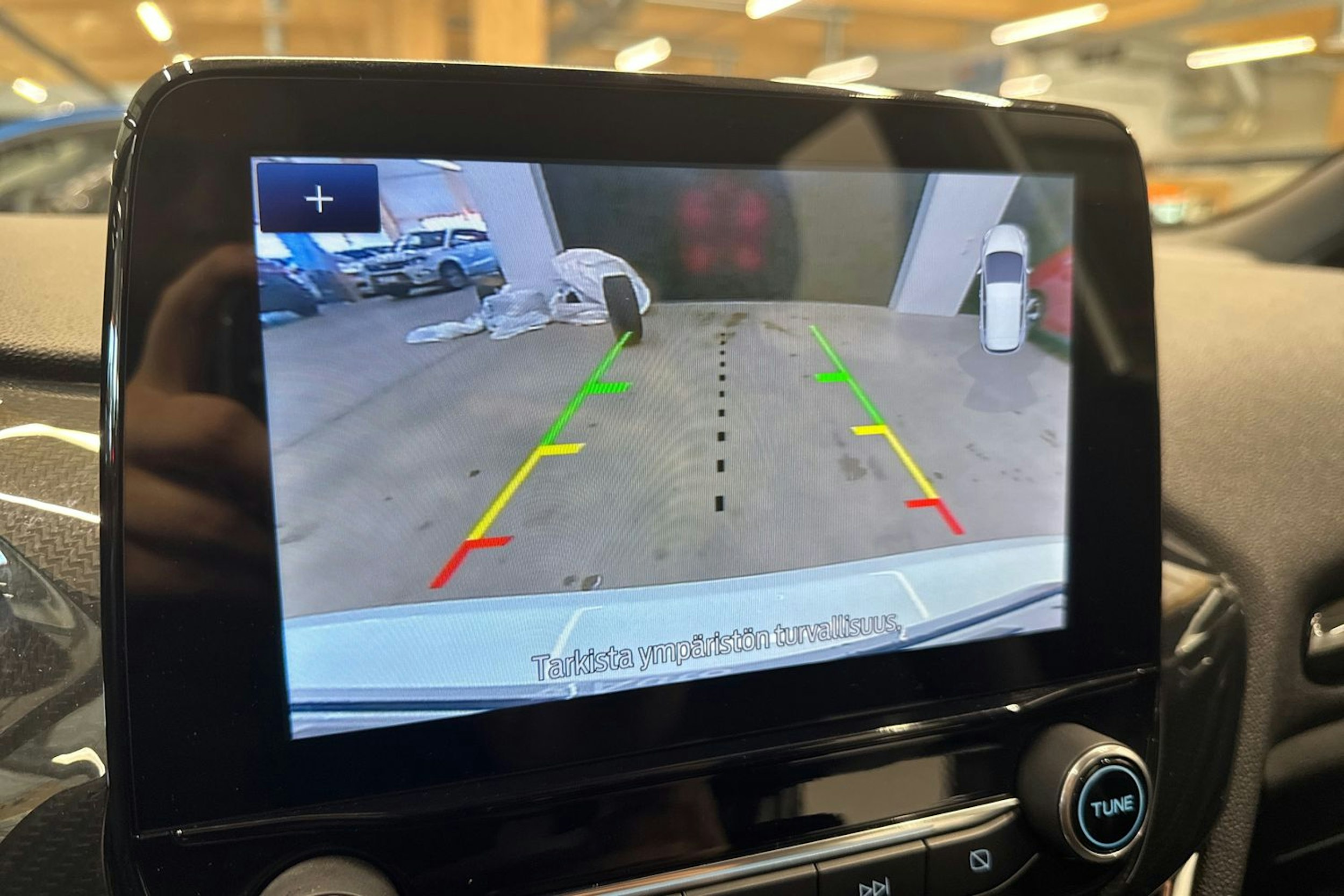valkoinen Ford Fiesta 2019 kuva 31.