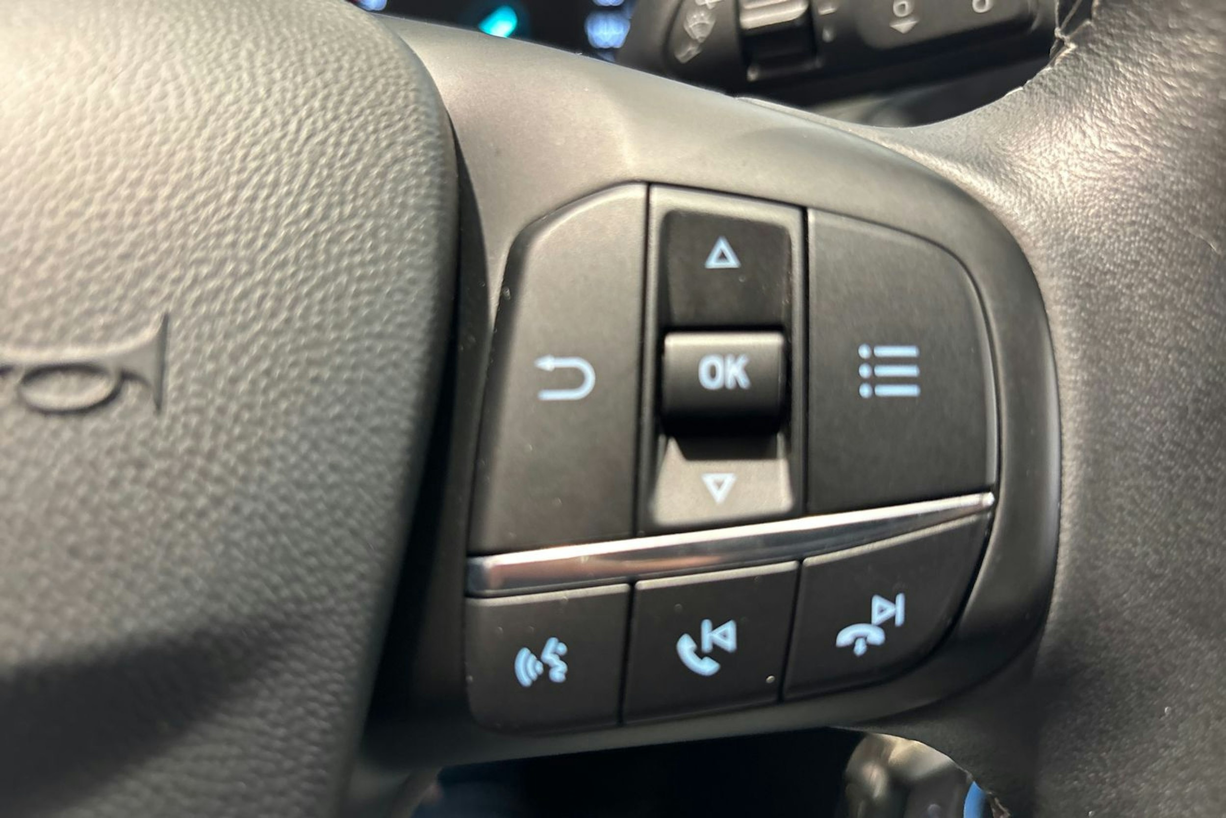 sininen Ford Fiesta 2020 kuva 12.