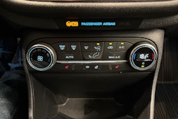 sininen Ford Fiesta 2020 kuva 17.