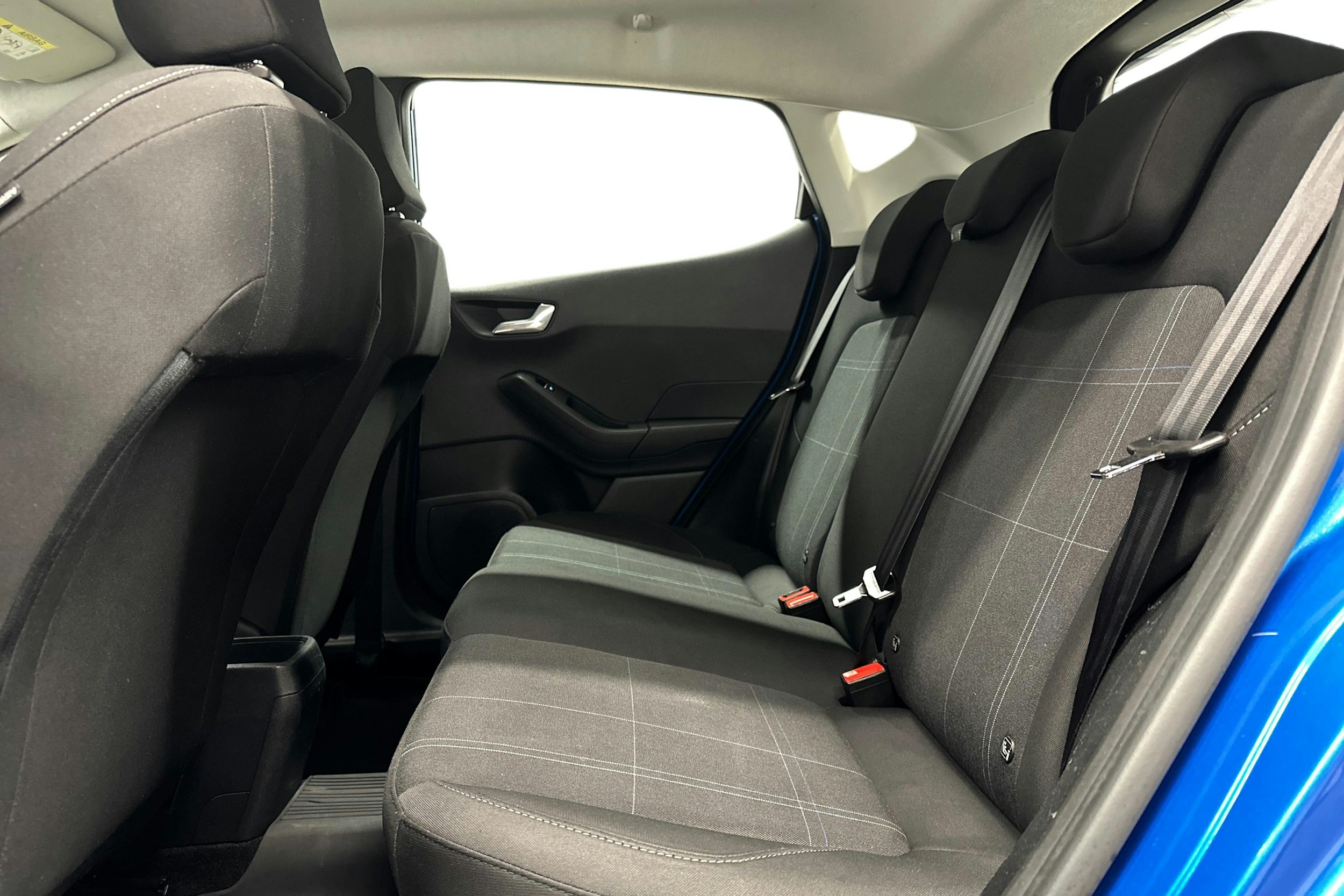 sininen Ford Fiesta 2020 kuva 10.