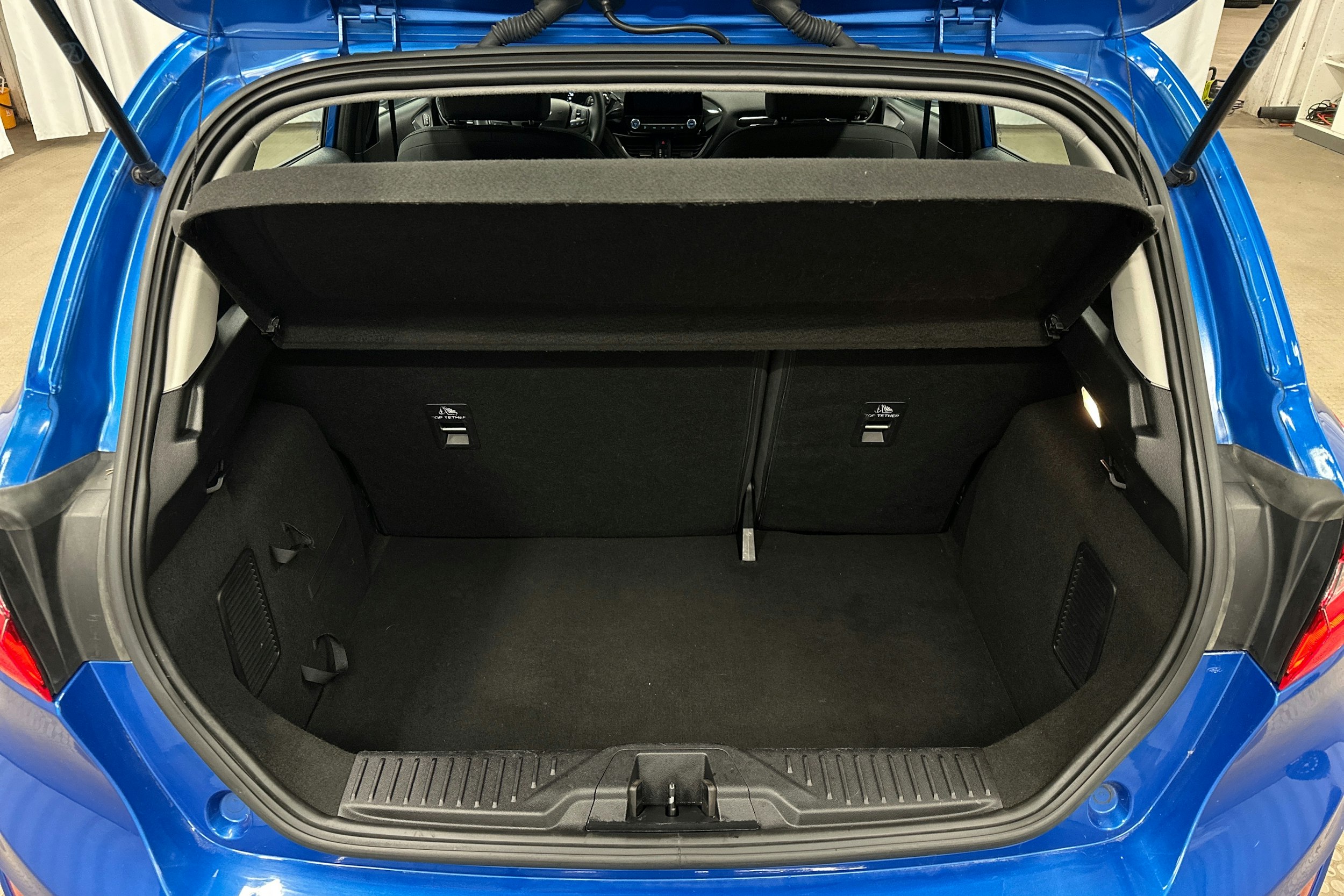 sininen Ford Fiesta 2020 kuva 14.
