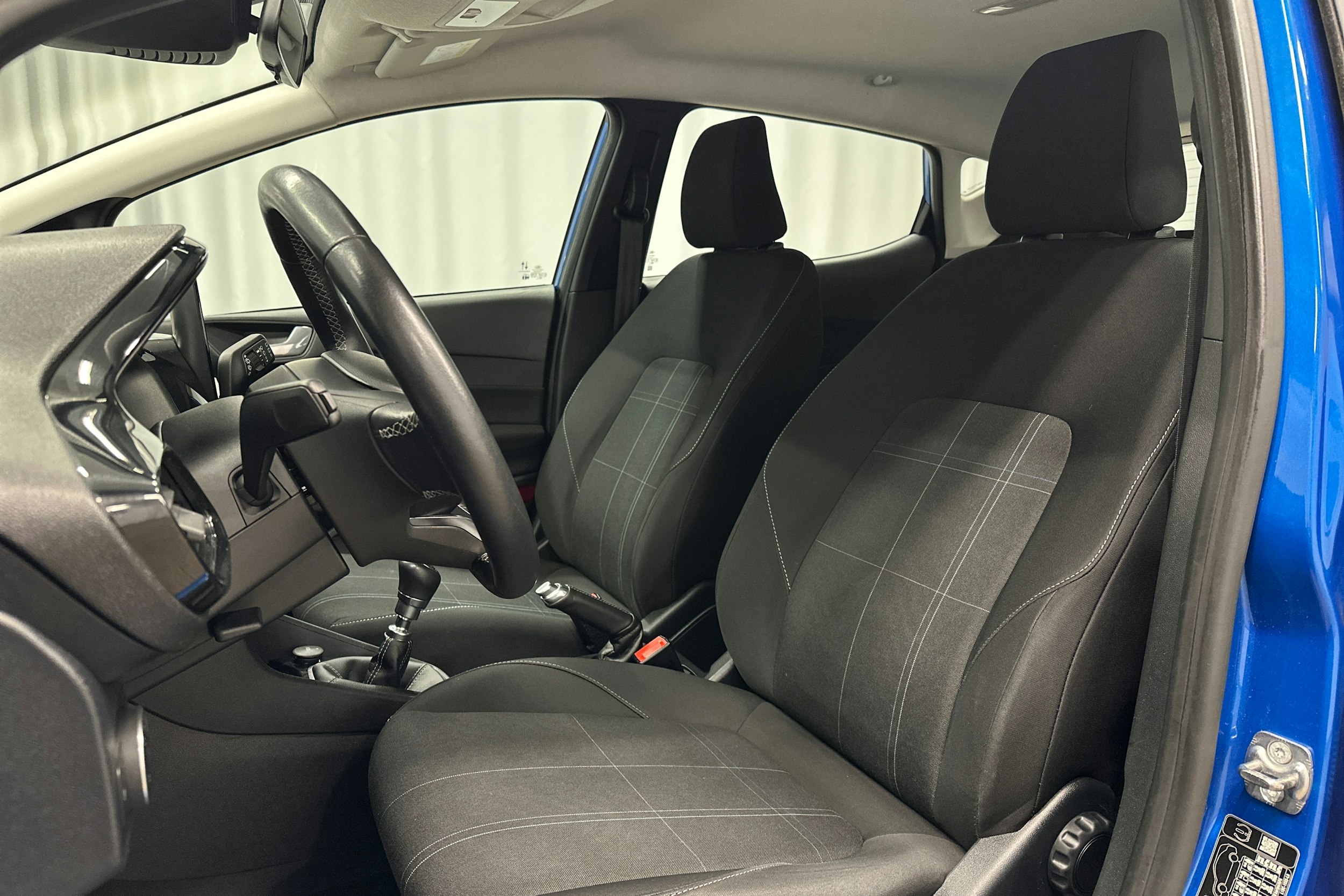 sininen Ford Fiesta 2020 kuva 15.