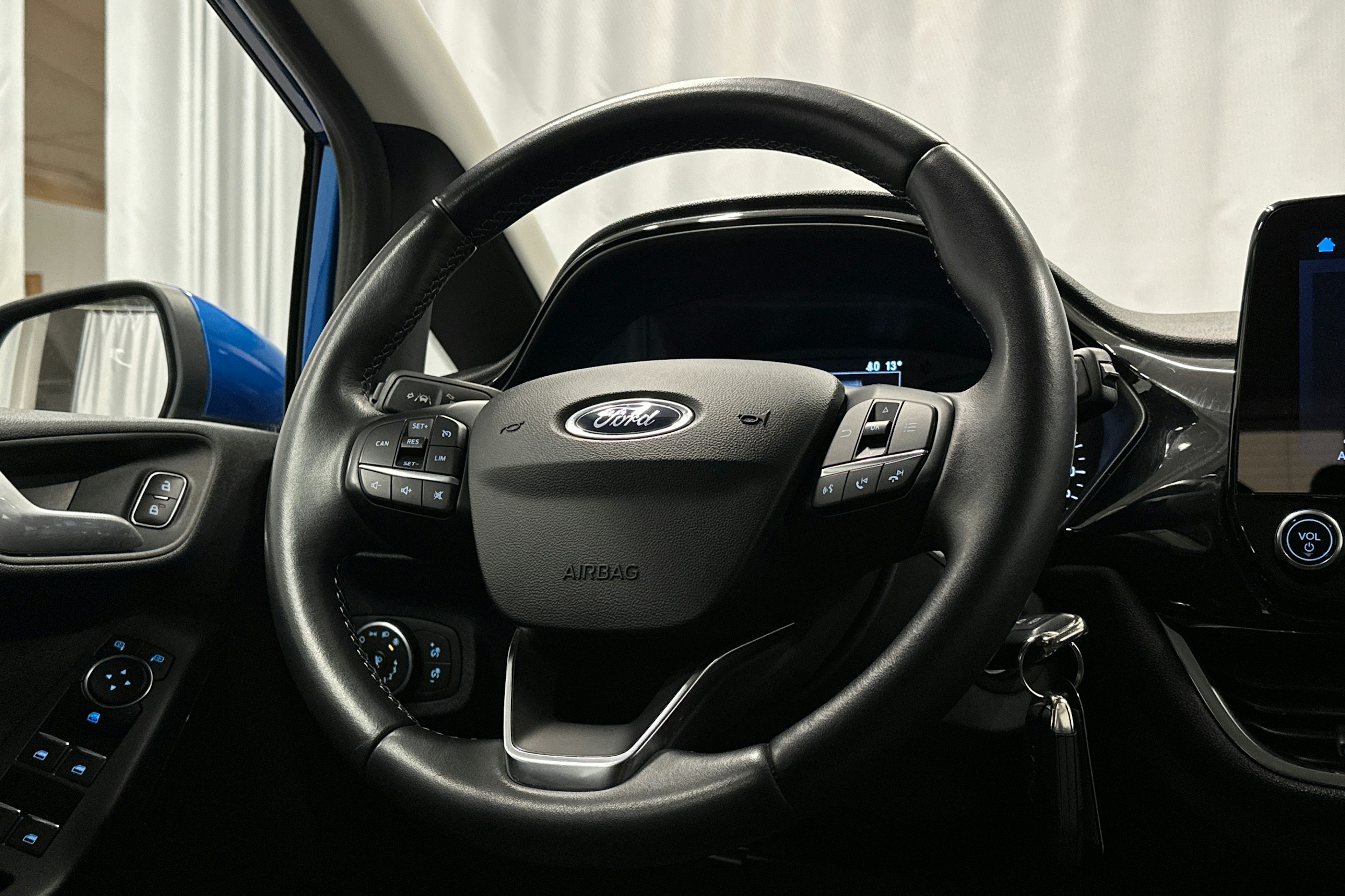 sininen Ford Fiesta 2020 kuva 16.