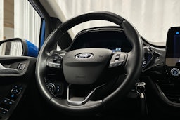sininen Ford Fiesta 2020 kuva 16.
